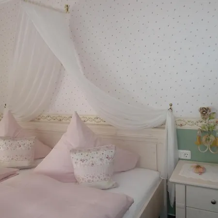 Alte Weinstuben Steinfelder Hof Garni 3*