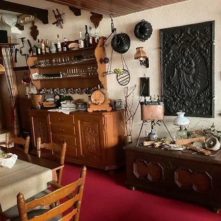 Alojamento de Acomodação e Pequeno-almoço Alte Weinstuben Steinfelder Hof Garni Ellenz-Poltersdorf