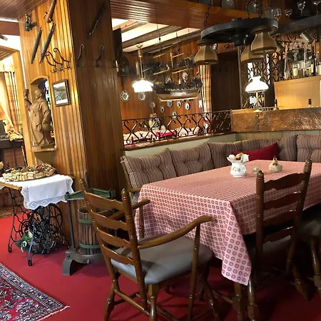 Alte Weinstuben Steinfelder Hof Garni