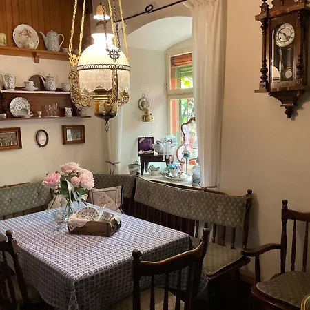 B&B Alte Weinstuben Steinfelder Hof - 엘렌츠폴터스도프