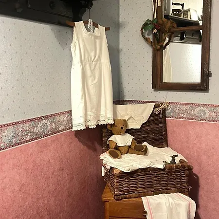 Alte Weinstuben Steinfelder Hof Garni Ellenz-Poltersdorf