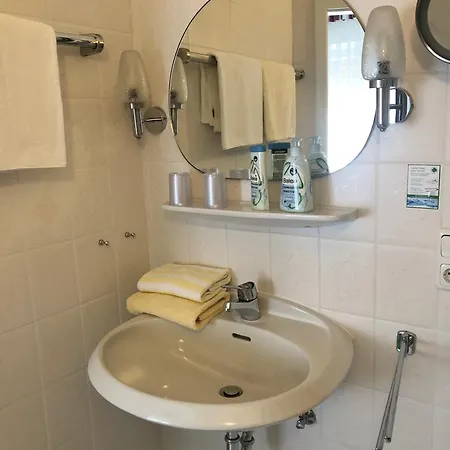 Alte Weinstuben Steinfelder Hof Garni 3*