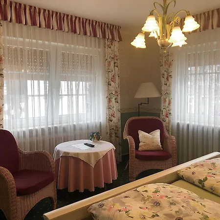 Alte Weinstuben Steinfelder Hof Garni