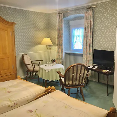 Couette-café Alte Weinstuben Steinfelder Hof -