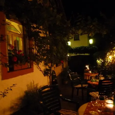 Alojamento de Acomodação e Pequeno-almoço Alte Weinstuben Steinfelder Hof Garni