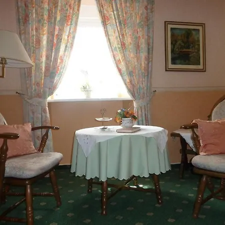 Alte Weinstuben Steinfelder Hof Garni 3*