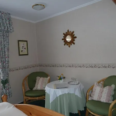 Bed & Breakfast Alte Weinstuben Steinfelder Hof 3*