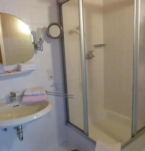 Alte Weinstuben Steinfelder Hof -