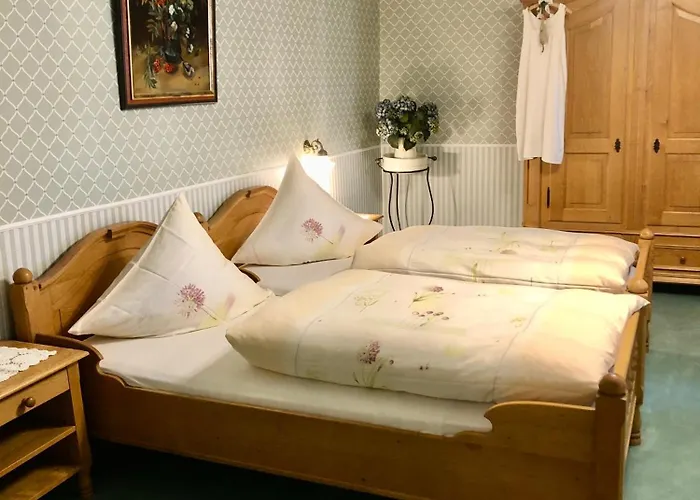 فندق مبيت وإفطار Alte Weinstuben Steinfelder Hof - 3*